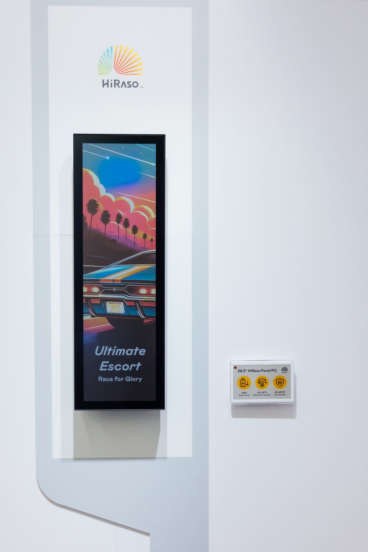 The 28.5-inch HiRaso Panel PC harnesses the unique bistable properties of Cholesteric Liquid Crystal Display (ChLCD), using ambient light reflection to achieve zero-power static image display and exceptional energy efficiency. The brighter the ambient light, the more vivid the color saturation and overall performance. With a wide operating temperature range of -30 to 85&deg;C, it is an ideal soluion for outdoor digital signage.